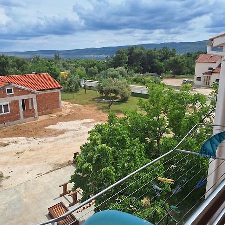 Apartmani Vesna สตารีกราด-ปาเคลนีซา ภายนอก รูปภาพ