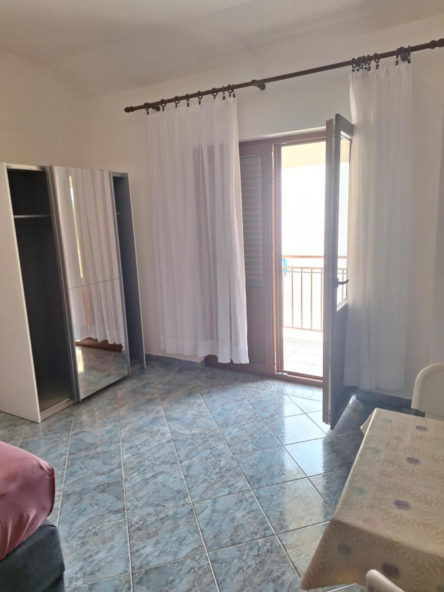 Apartmani Vesna สตารีกราด-ปาเคลนีซา ภายนอก รูปภาพ
