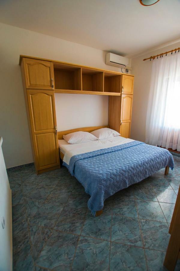 Apartmani Vesna สตารีกราด-ปาเคลนีซา ภายนอก รูปภาพ