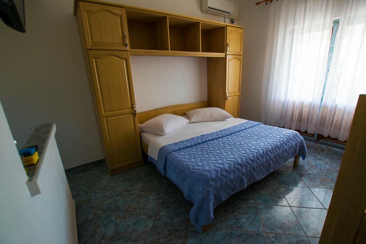 Apartmani Vesna สตารีกราด-ปาเคลนีซา ภายนอก รูปภาพ