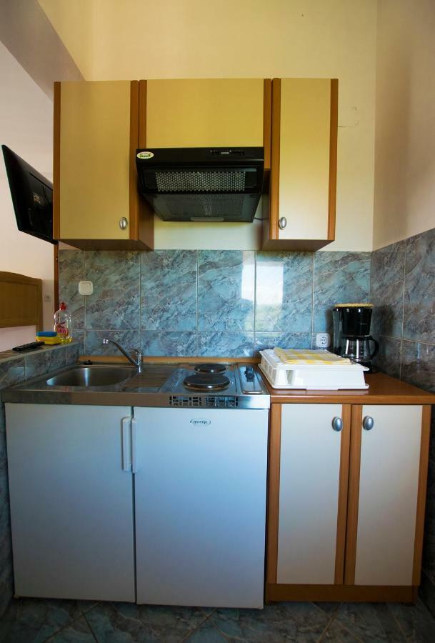 Apartmani Vesna สตารีกราด-ปาเคลนีซา ภายนอก รูปภาพ